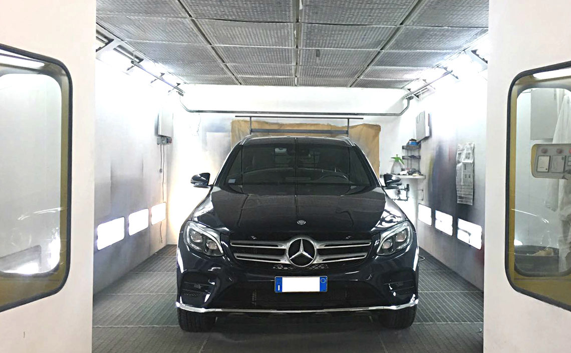 La carrozzeria - lavorazione Mercedes